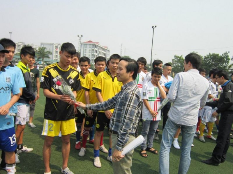 4.thay xuong tang hoa.jpg